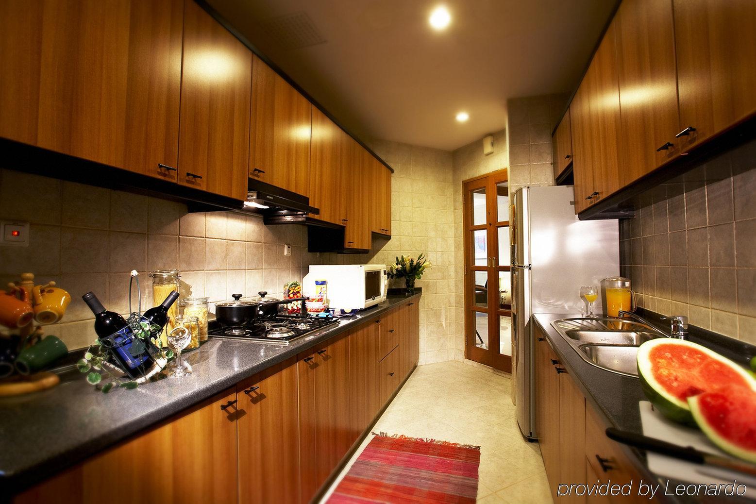 Fraser Place Robertson Walk Сингапур Экстерьер фото A modern kitchen